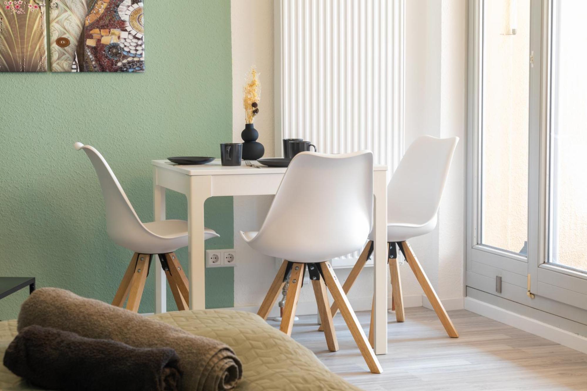 Home Shanti - Studio, Suedvorstadt, Balkon, Tv ไลป์ซิก ภายนอก รูปภาพ